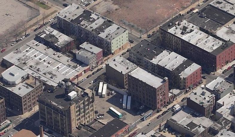 williamsburg: 144 N. 11th Street